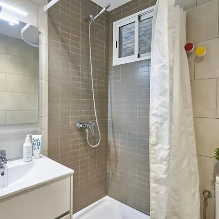 Bebarceloner Sants Apartments- 3 Bedroom Exterior photo