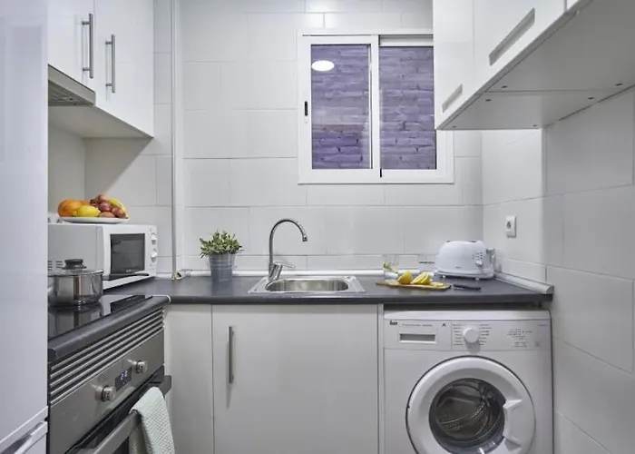 Bebarceloner Sants Apartments- 3 Bedroom