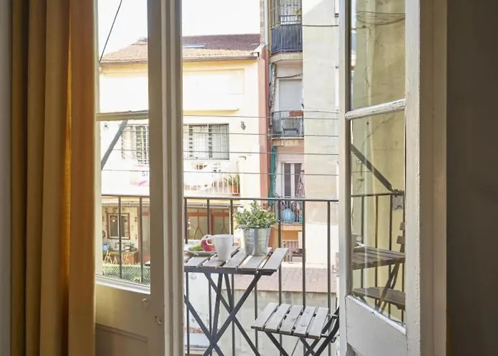 Bebarceloner Sants Apartments- 3 Bedroom